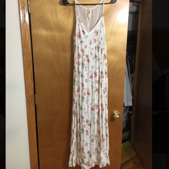 LC Lauren Conrad Dresses & Skirts - LC Lauren Conrad floral maxi dress